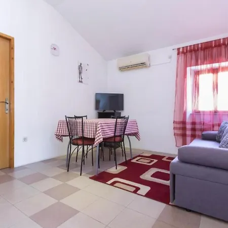 Apartment Mediterraneo Goga - Onebedroom With Terrace Mali Lošinj